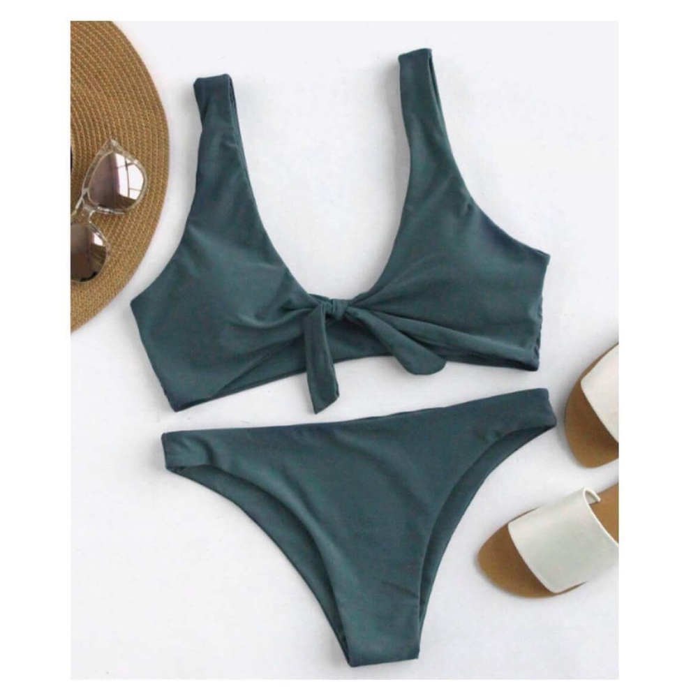 ✨Sexy Tie Front Bikini✨